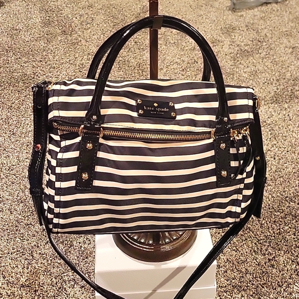 EUC Kate Spade ♠️  purse